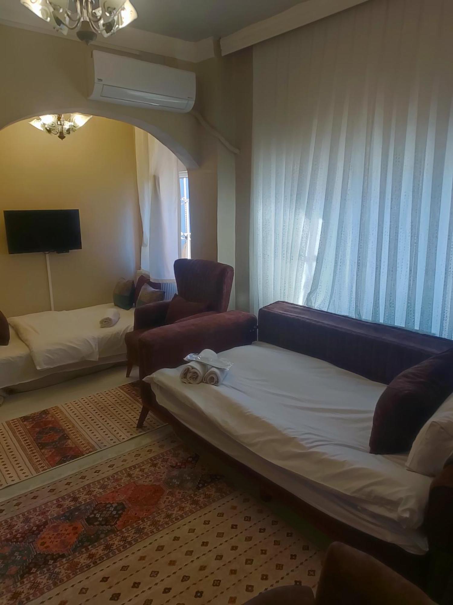 Antique Готель 4*