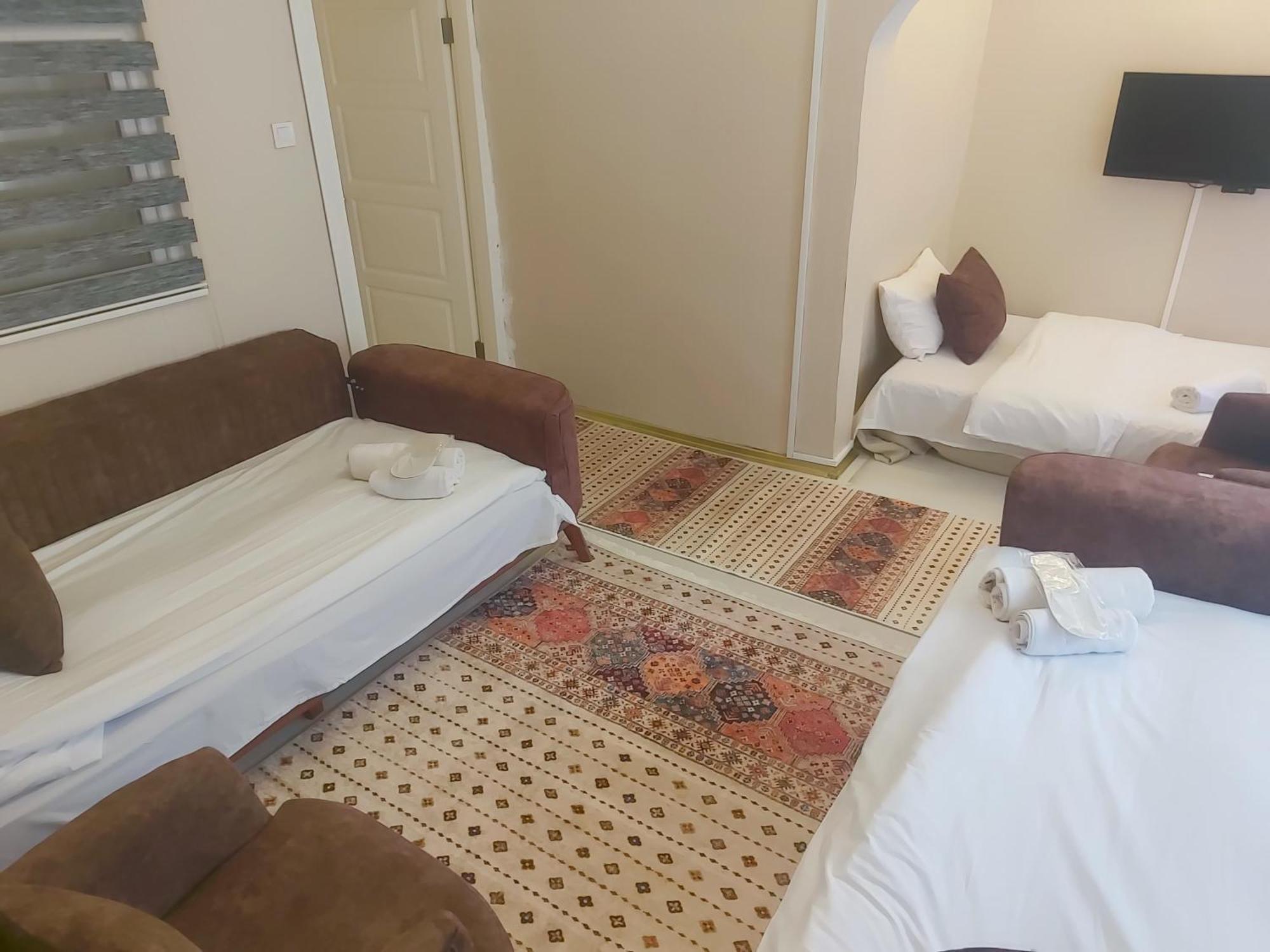 Готель Antique 4*